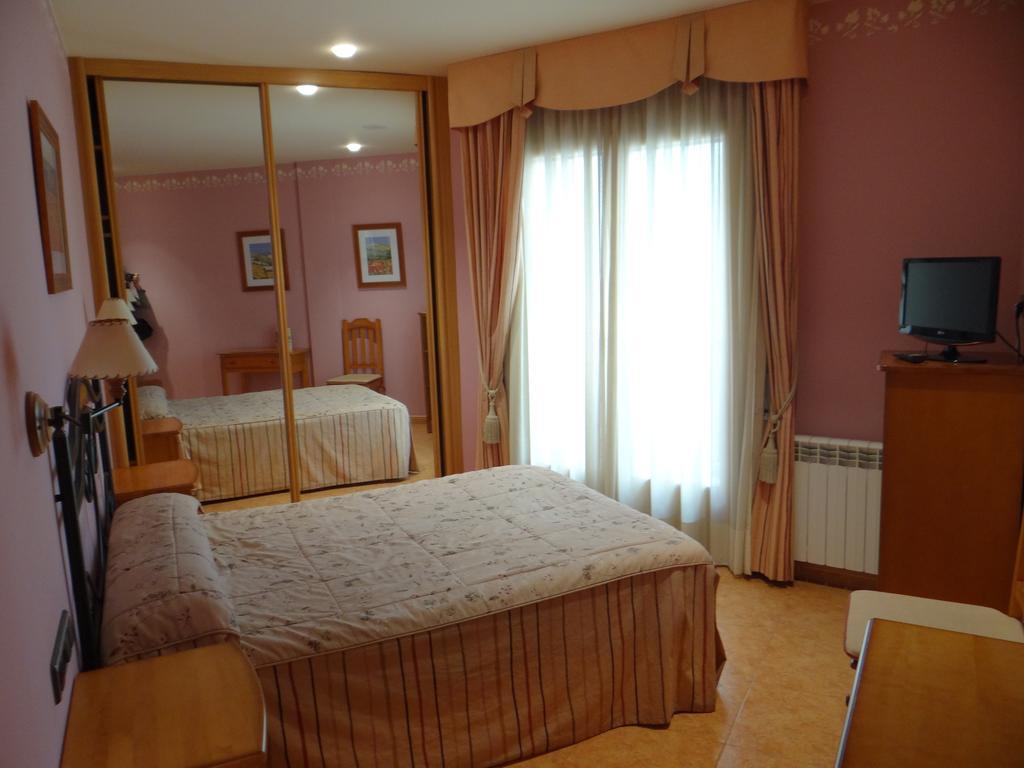 Hotel Casa Carmen Benabarre Cameră foto
