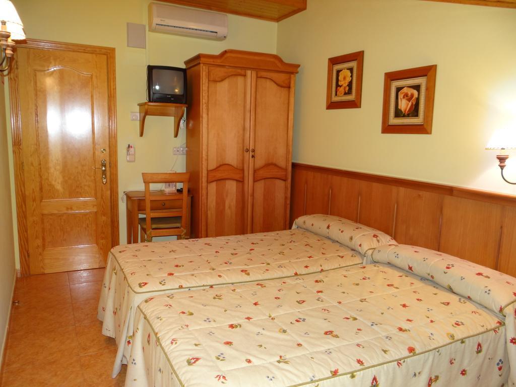 Hotel Casa Carmen Benabarre Cameră foto