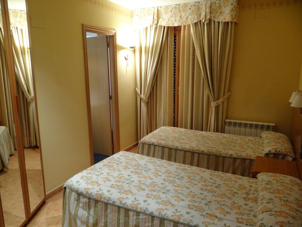 Hotel Casa Carmen Benabarre Cameră foto