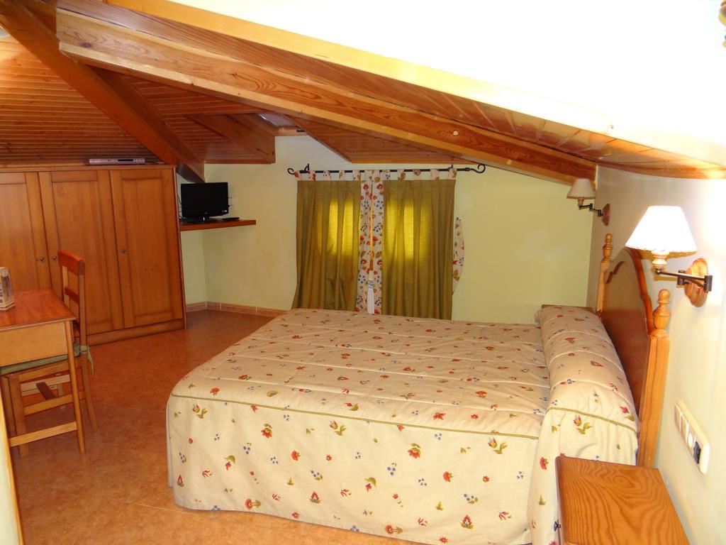 Hotel Casa Carmen Benabarre Cameră foto